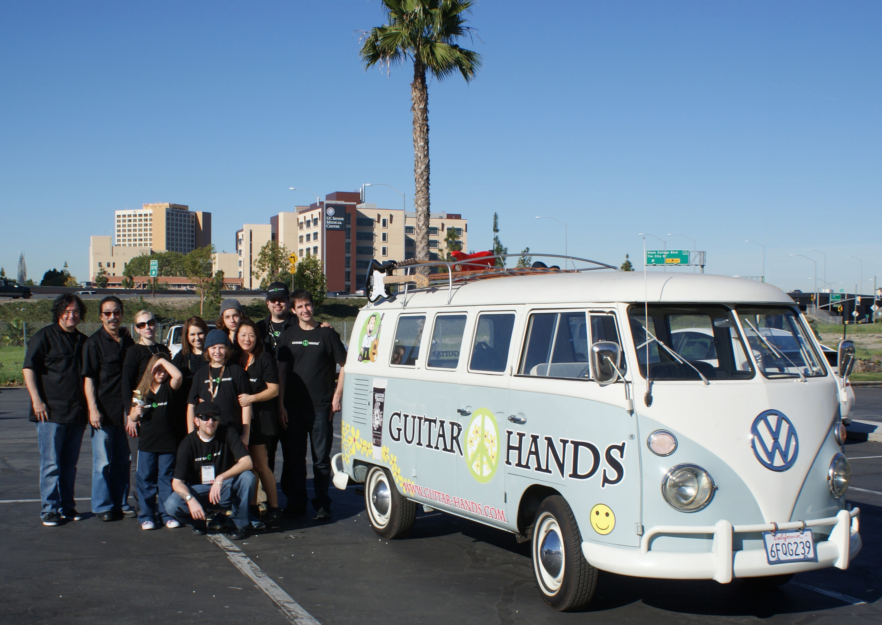 Guitar Hands Bus Guitar Hands Bus